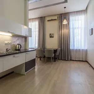 central-dayflat-apartments.hotels-of-kiev.com/